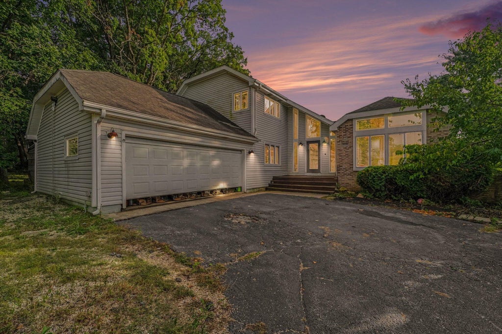 Photo of 11276 Gerry Court, Crown Point, IN 46307 (MLS # 846102)