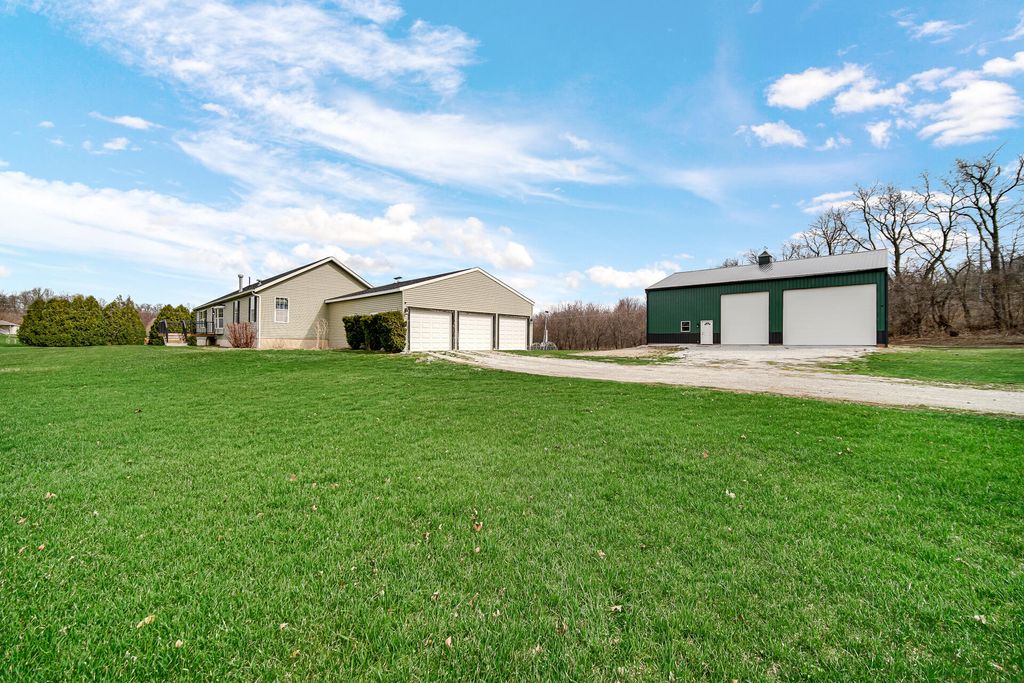 Photo of 3921 N 350 E, Rolling Prairie, IN 46371 (MLS # 836032)