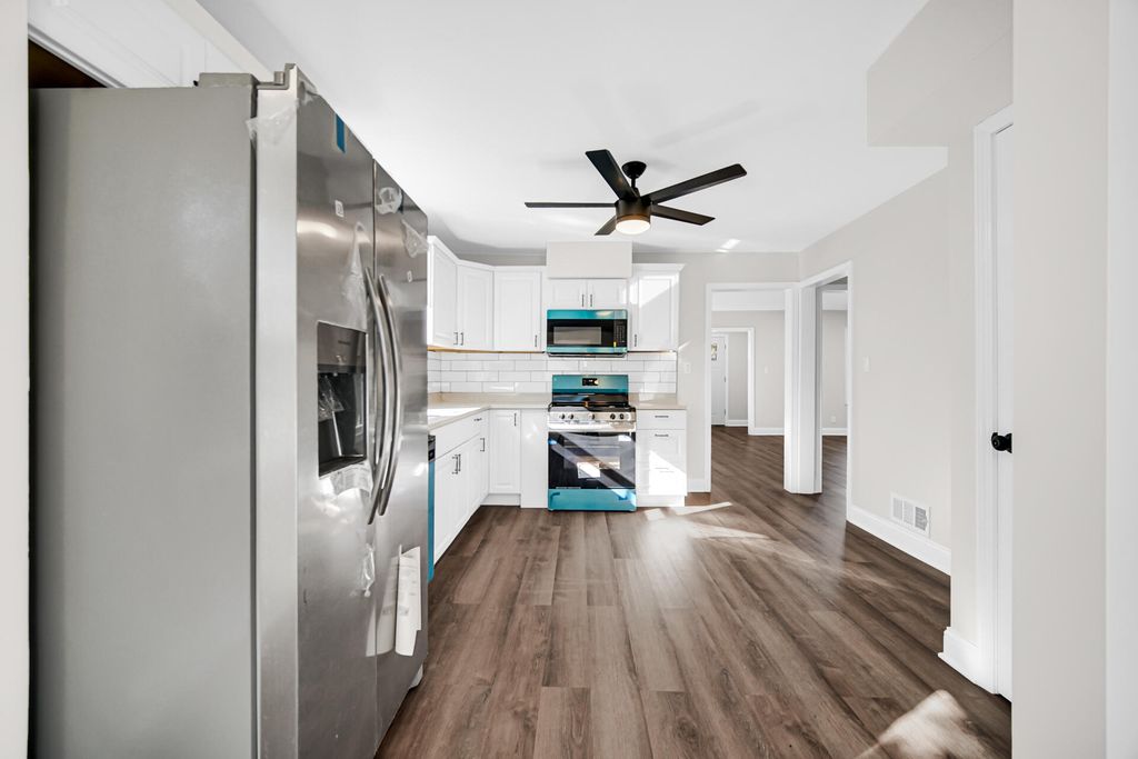 Photo of 8309 Northcote Avenue, Munster, IN 46321 (MLS # 832622)