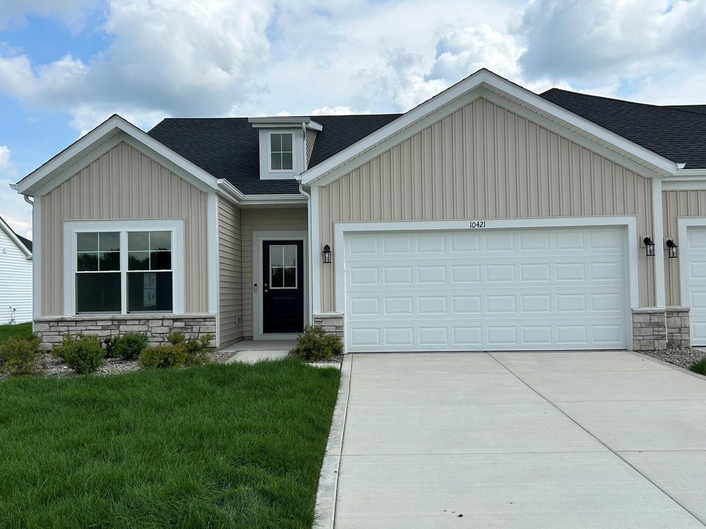 Photo of 10421 Iowa Street, Crown Point, IN 46307 (MLS # 844173)