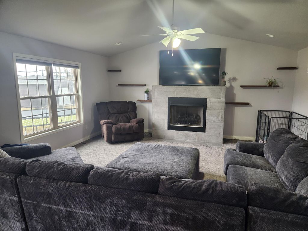 Photo of 702 19th Street SE, DeMotte, IN 46310 (MLS # 835129)