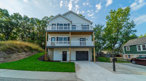 119 Blaine Street, Michigan City, IN 46360 - #: 829112