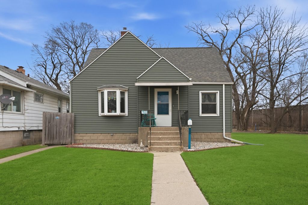 Photo of 7623 Monroe Avenue, Hammond, IN 46324 (MLS # 834348)