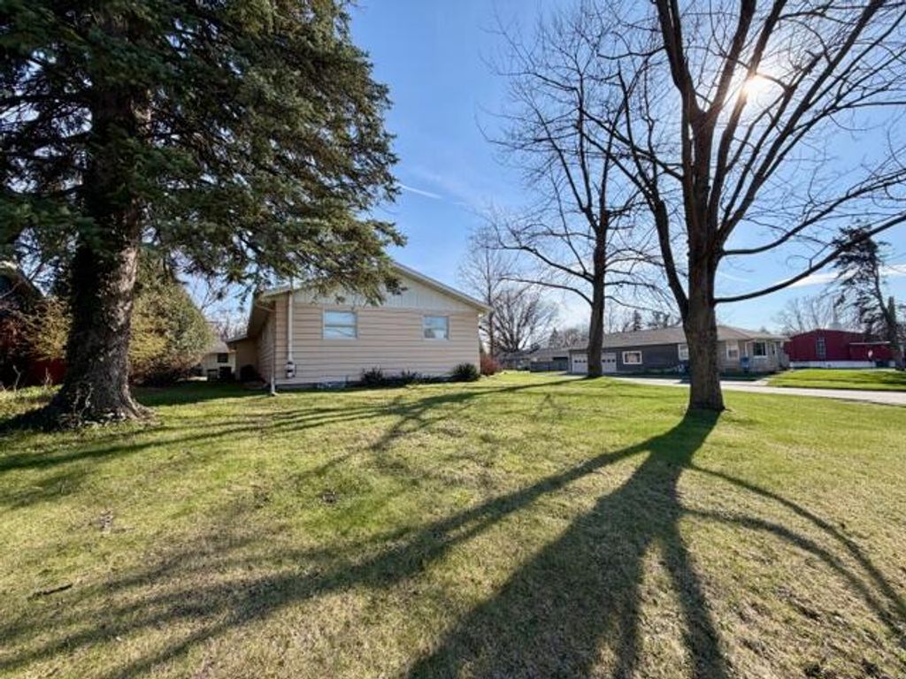 Photo of 1806 Beulah Vista Boulevard, Valparaiso, IN 46383 (MLS # 836721)