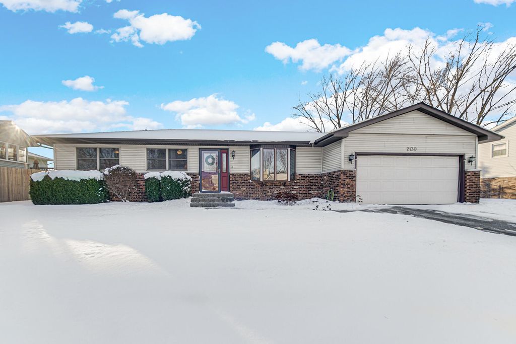 Photo of 2130 Jefferson Street, Portage, IN 46368 (MLS # 833587)