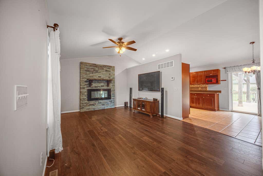 Photo of 17472 Hawthorne Drive, Lowell, IN 46356 (MLS # 844109)