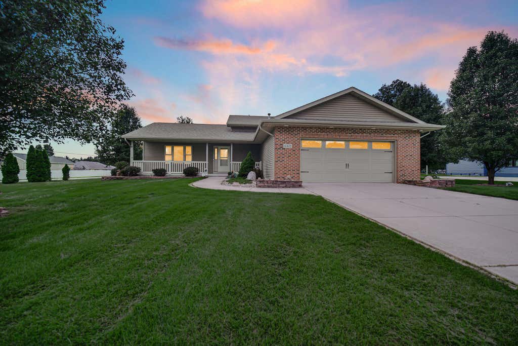 Photo of 17472 Hawthorne Drive, Lowell, IN 46356 (MLS # 844109)