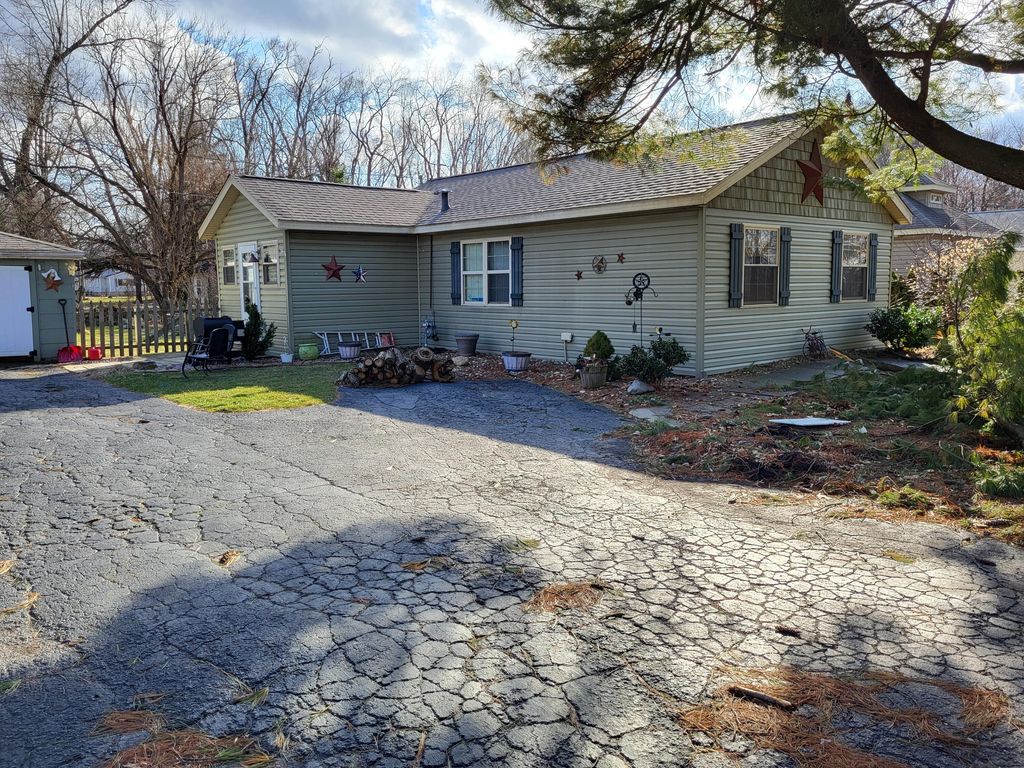 Photo of 110 Cedar Drive, Walkerton, IN 46574 (MLS # 835949)