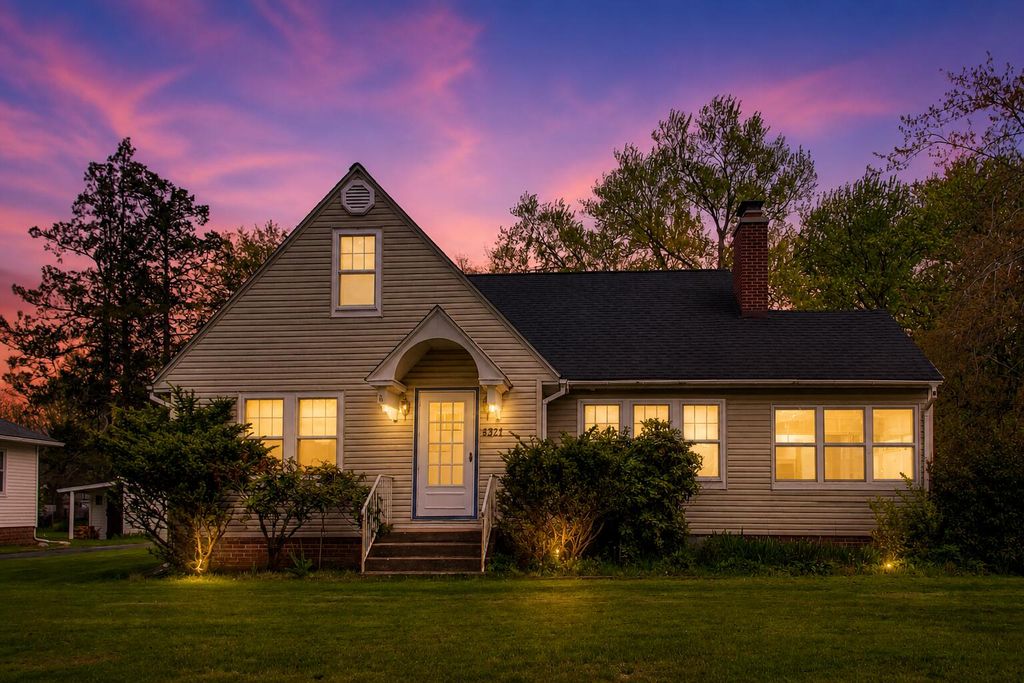 Photo of 4321 N Wozniak Road, Michigan City, IN 46360 (MLS # 838271)