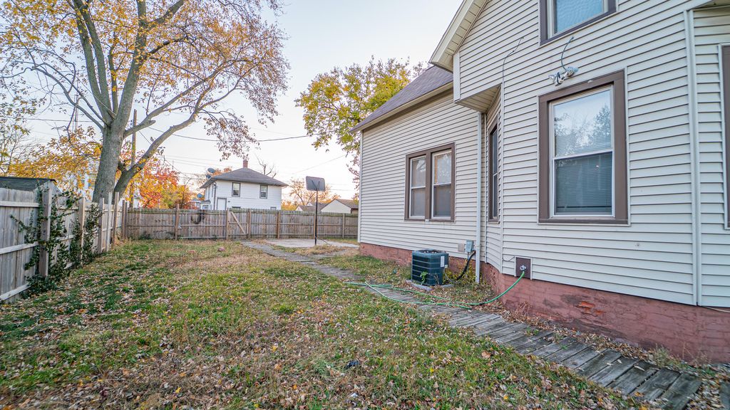 Photo of 209 Dupage Street, Michigan City, IN 46360 (MLS # 830615)
