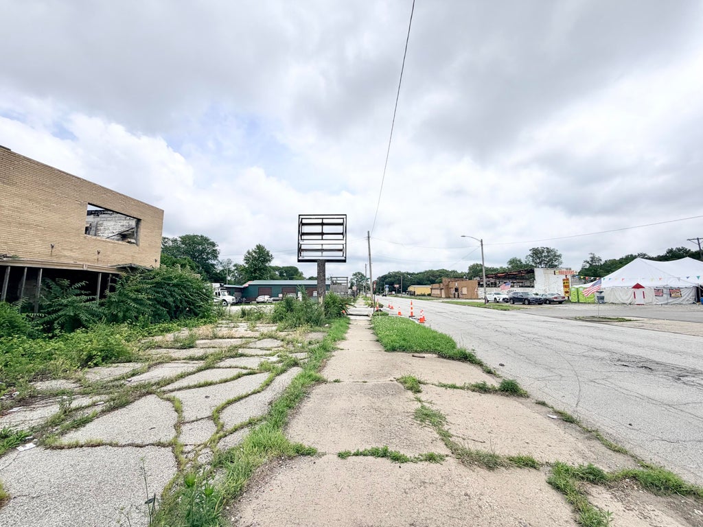 Photo of 1400 W Ridge Road, Gary, IN 46408 (MLS # 841400)