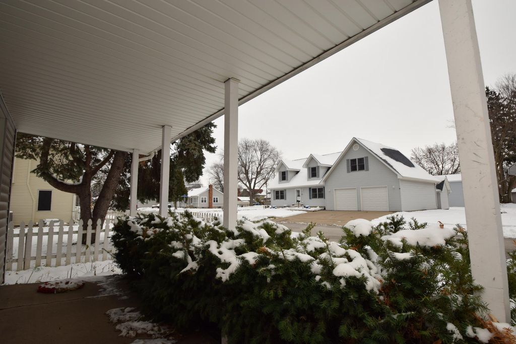 Photo of 116 Rankin Street, Chesterton, IN 46304 (MLS # 831453)