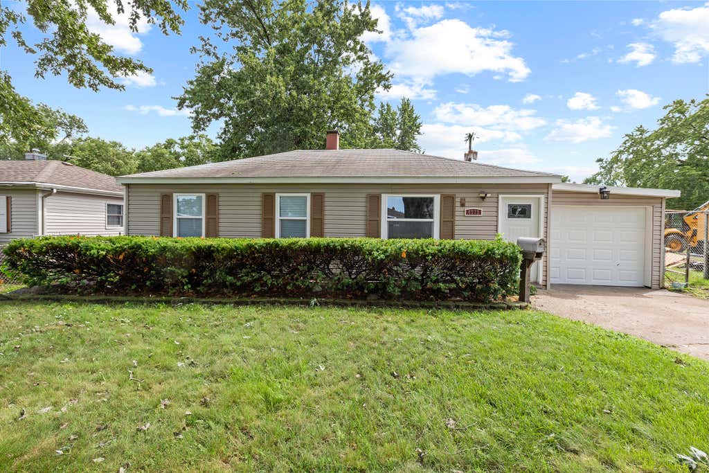 Photo of 4171 W 39th Avenue, Hobart, IN 46342 (MLS # 843865)