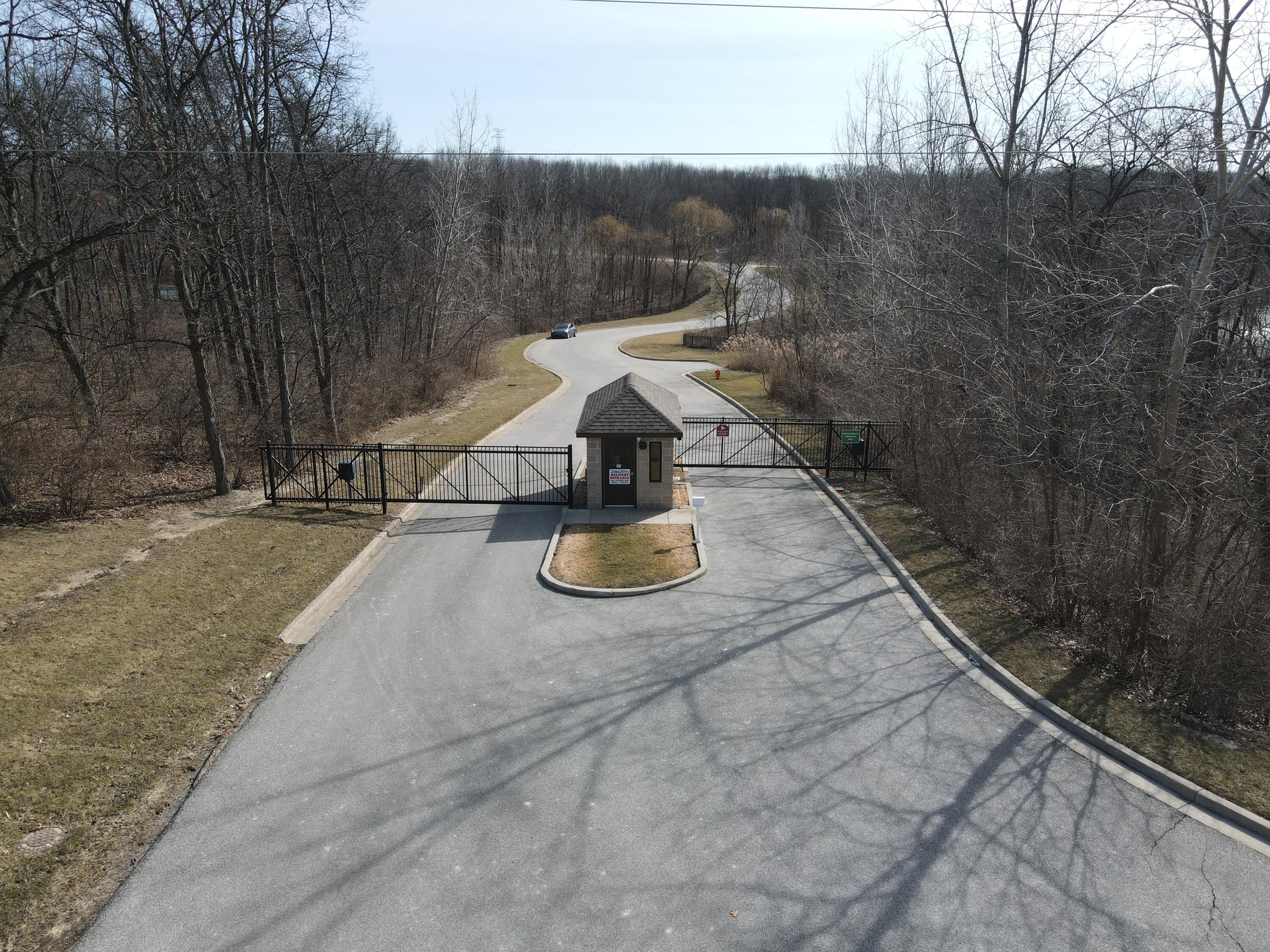 735 Druim Trail