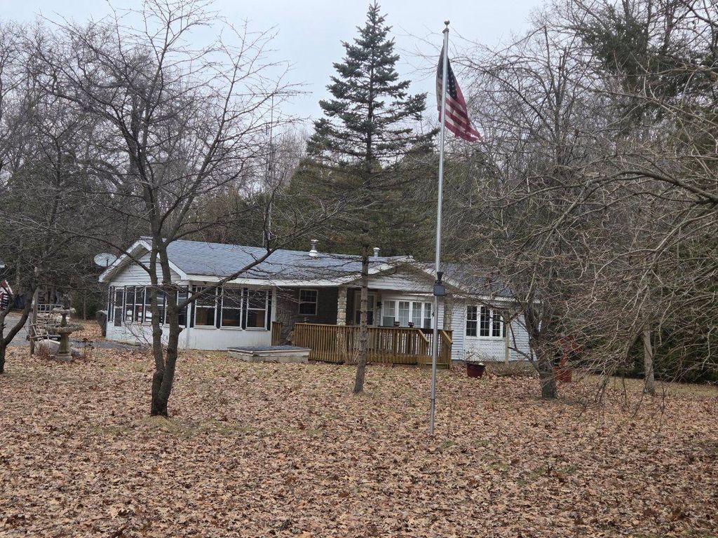 Photo of 380 E 650 N, Rensselaer, IN 47978 (MLS # 834469)