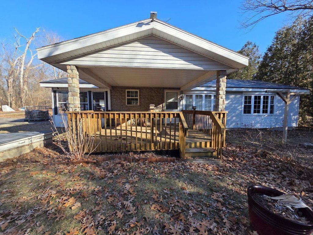 Photo of 380 E 650 N, Rensselaer, IN 47978 (MLS # 834469)