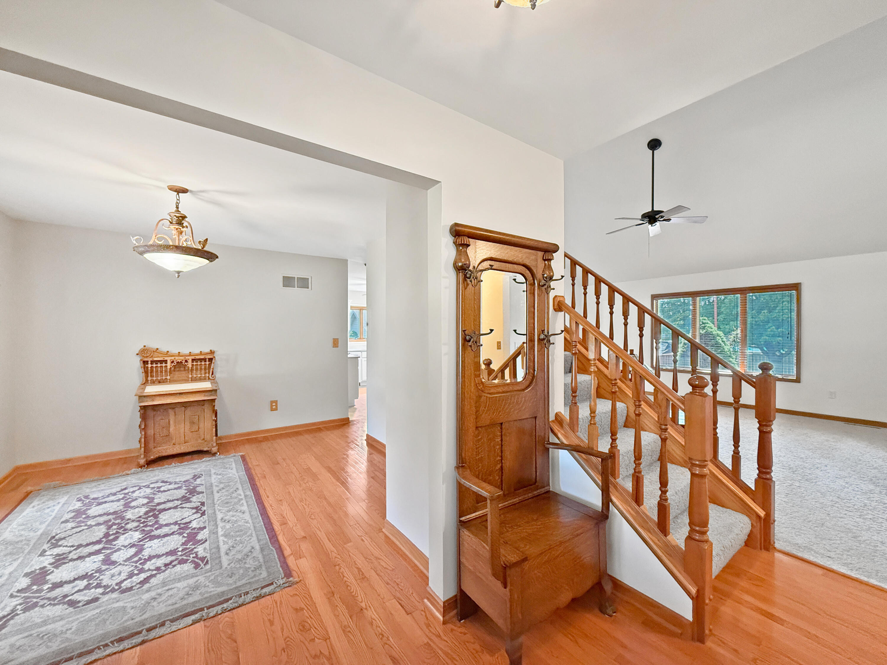 8214 Hawthorne Drive