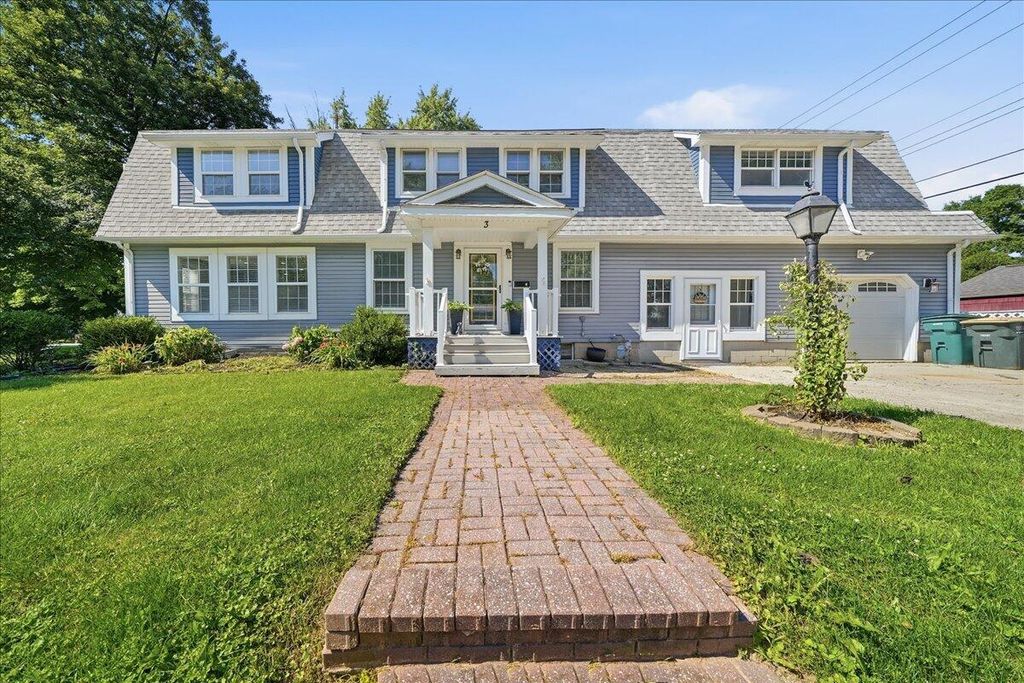 Photo of 3 Harrison Boulevard, Valparaiso, IN 46383 (MLS # 842047)