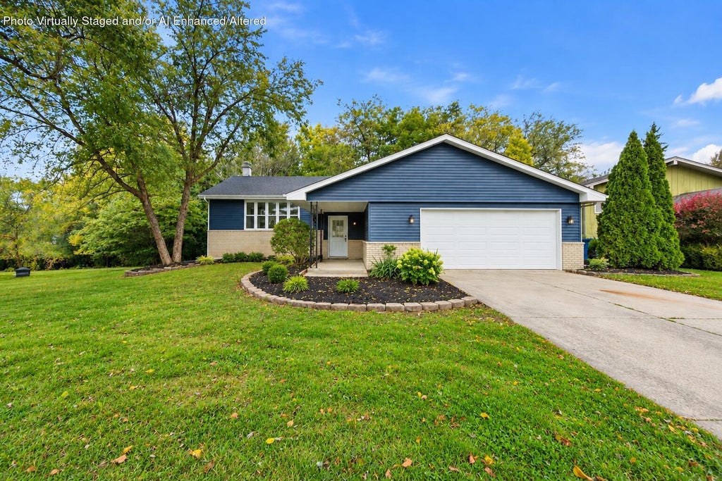 Photo of 117 Vickroy Drive, Crown Point, IN 46307 (MLS # 847057)