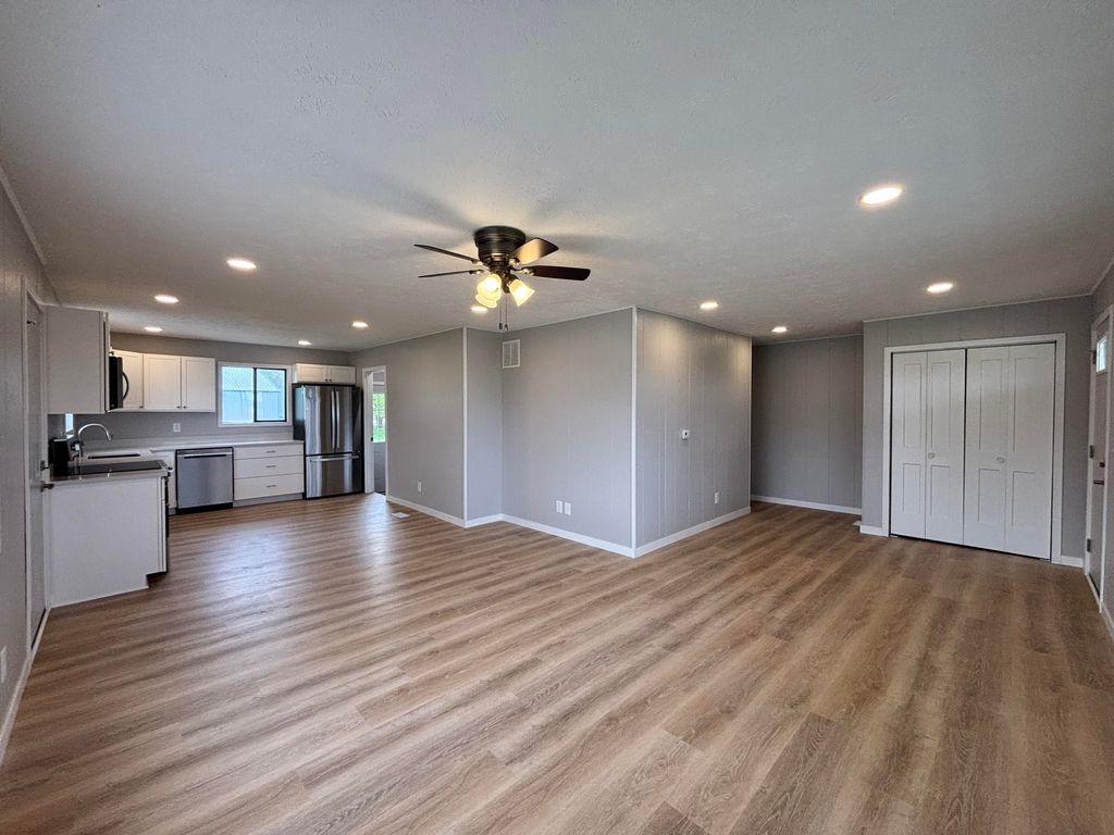 Photo of 5010 E 500 N, Monticello, IN 47960 (MLS # 838399)