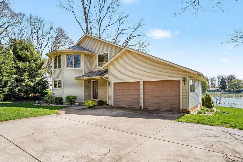 Photo of 161 Holton Road, La Porte, IN 46350 (MLS # 837742)