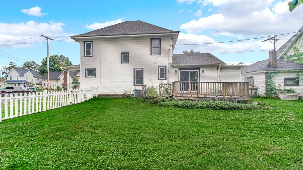 Photo of 105 Maple Avenue, La Porte, IN 46350 (MLS # 845099)