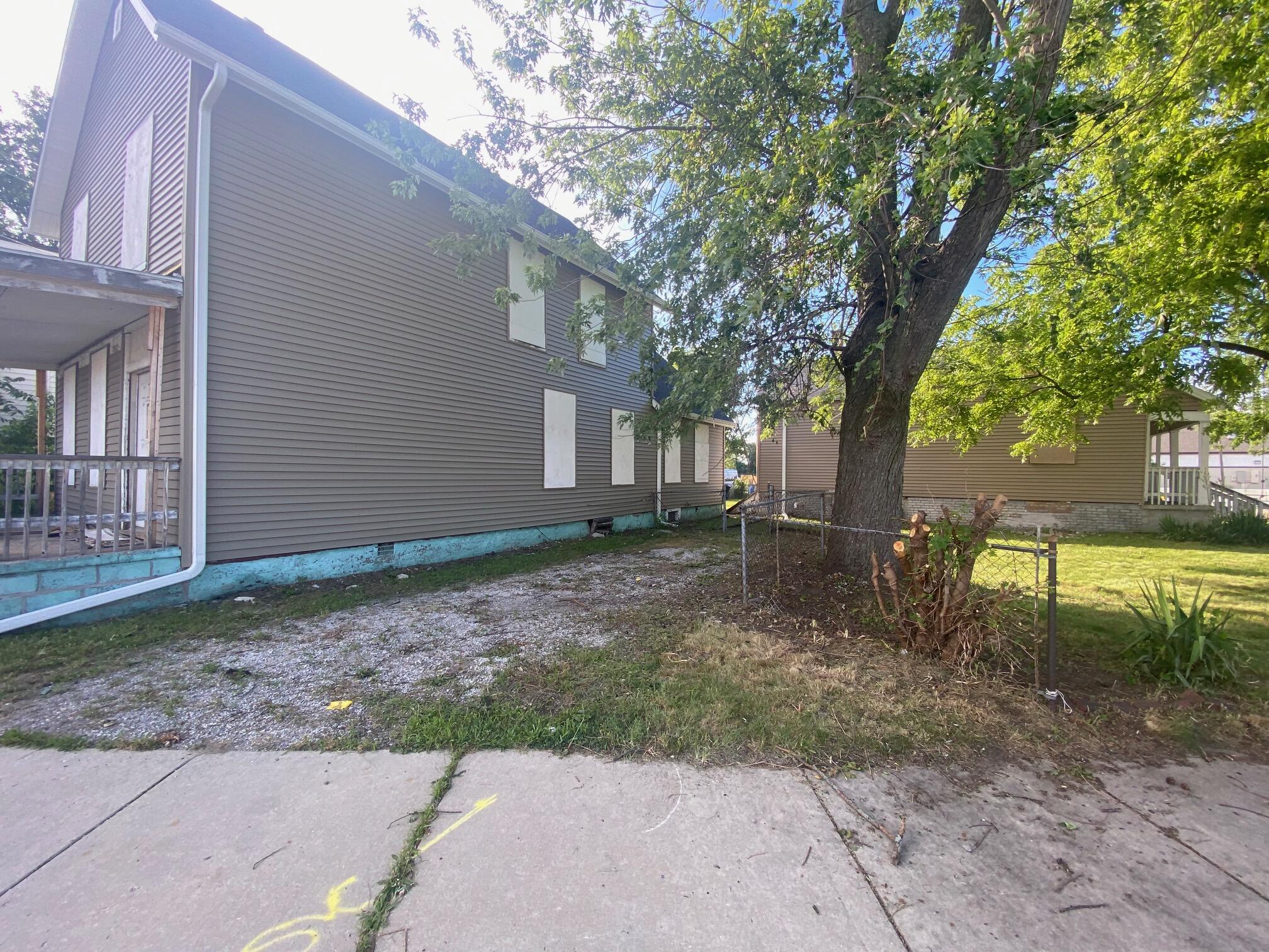207 Chicago Street