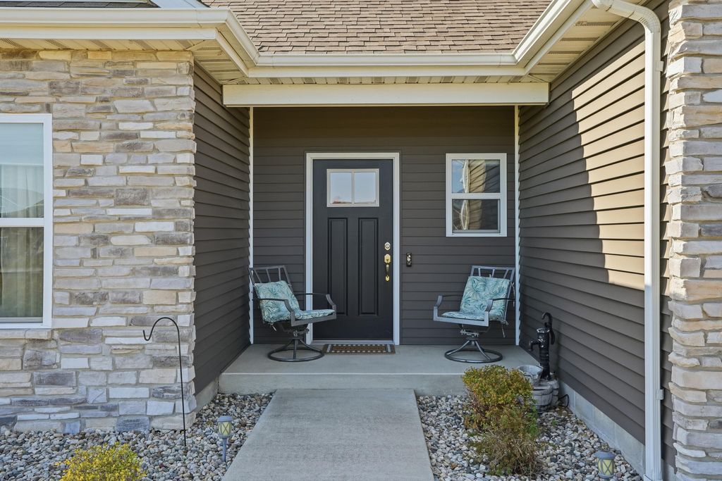 Photo of 11822 Prairie Ridge Lane, Wheatfield, IN 46392 (MLS # 830198)