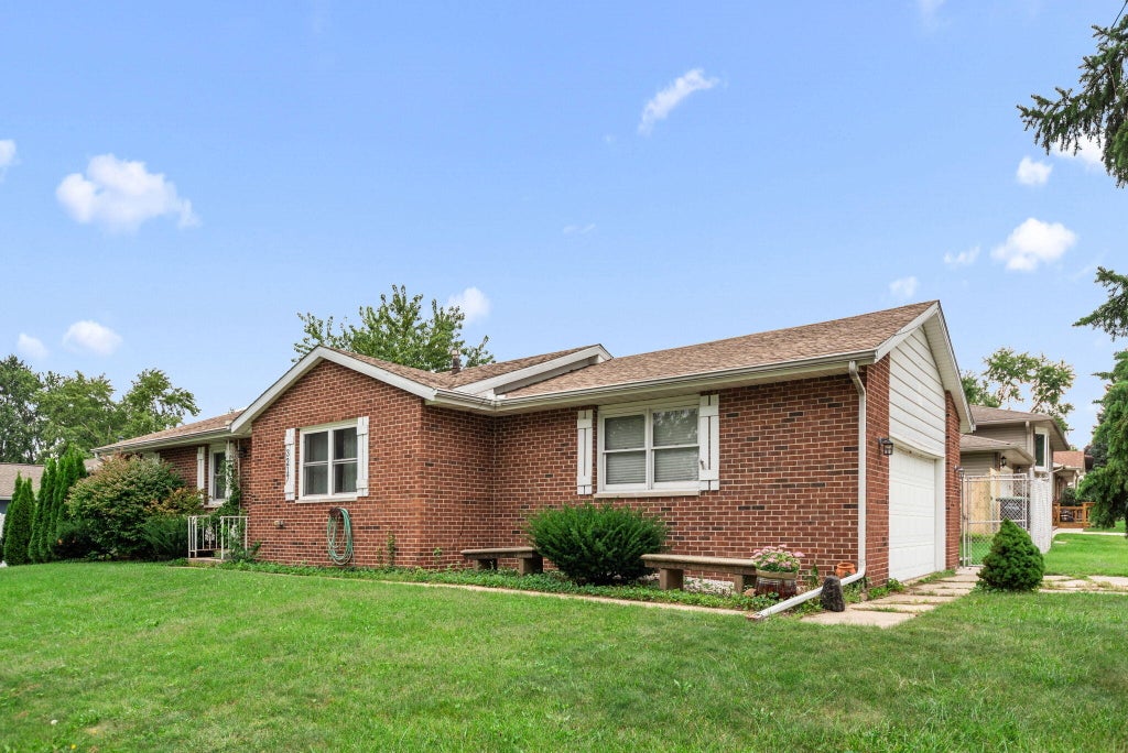 Photo of 3217 Augusta Boulevard, Portage, IN 46368 (MLS # 845947)