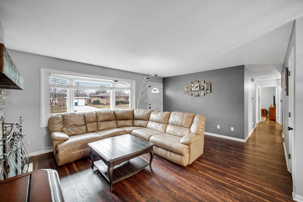 Photo of 9418 Cleveland Street, Crown Point, IN 46307 (MLS # 832704)