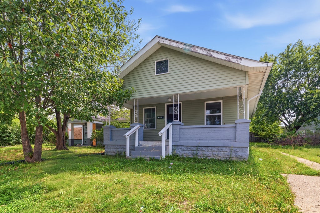 Photo of 1633 Finley Avenue, Indianapolis, IN 46203 (MLS # 845388)