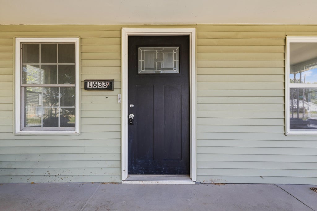 Photo of 1633 Finley Avenue, Indianapolis, IN 46203 (MLS # 845388)