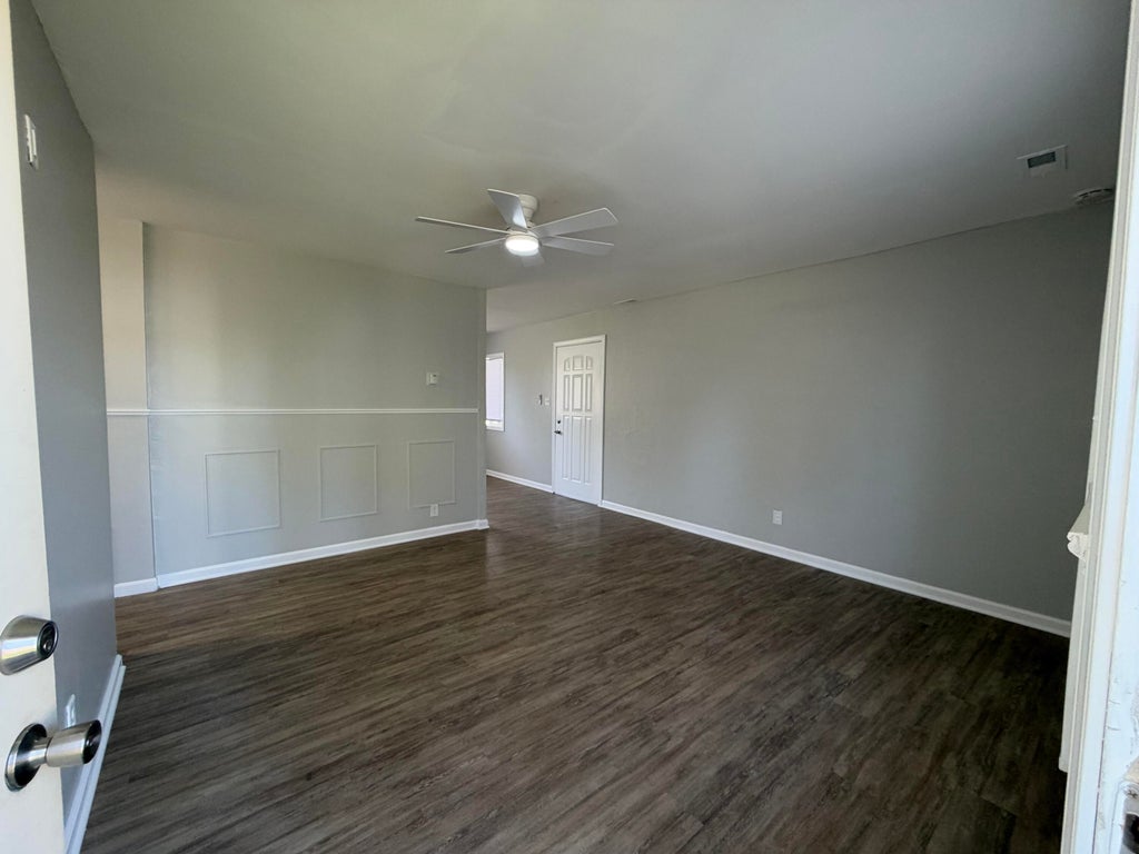 Photo of 1208 E Greene Place, Gary, IN 46403 (MLS # 846315)