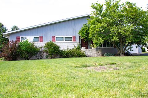 Single Family Residence in Kentland IN 310 Holley Drive.jpg