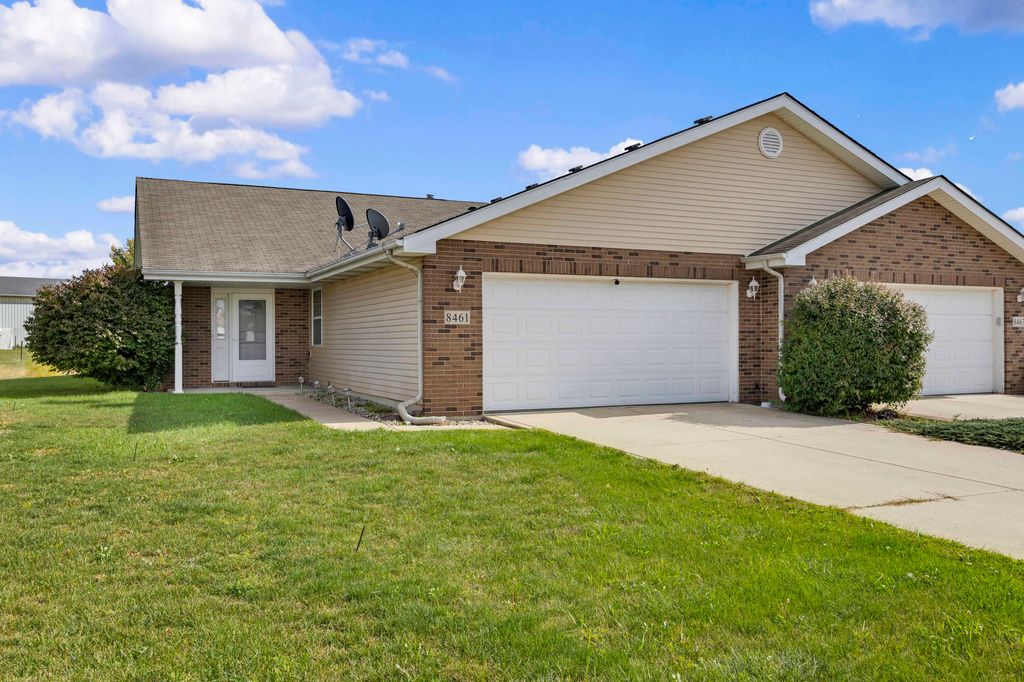 Photo of 8461 Pierce Street, Merrillville, IN 46410 (MLS # 829356)