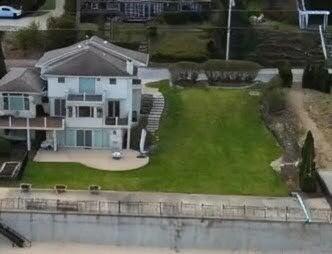 2940 Lake Shore Drive