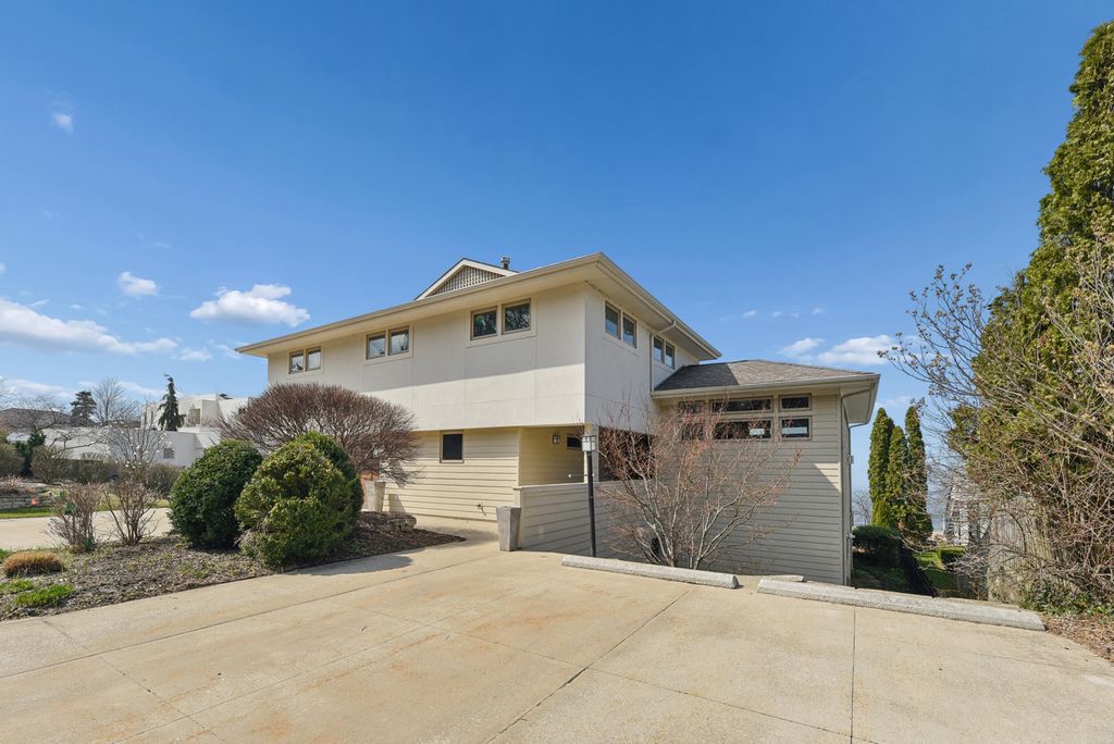 Photo of 2940 Lake Shore Drive, Long Beach, IN 46360 (MLS # 836308)