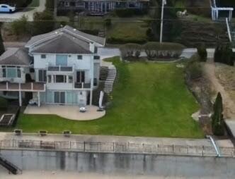 2940 Lake Shore Drive