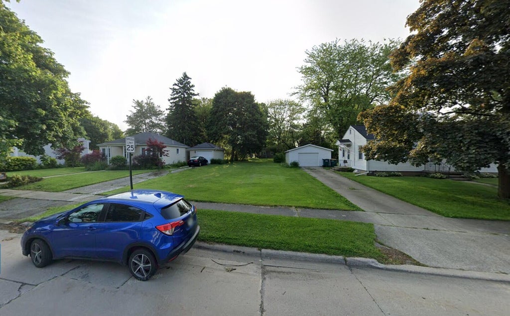Photo of 1104 Washington Street, Valparaiso, IN 46383 (MLS # 846545)