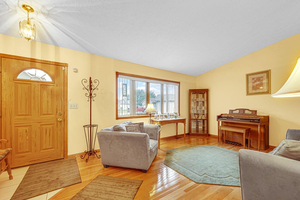 Photo of 250 Hawthorne Court, Hobart, IN 46342 (MLS # 845524)