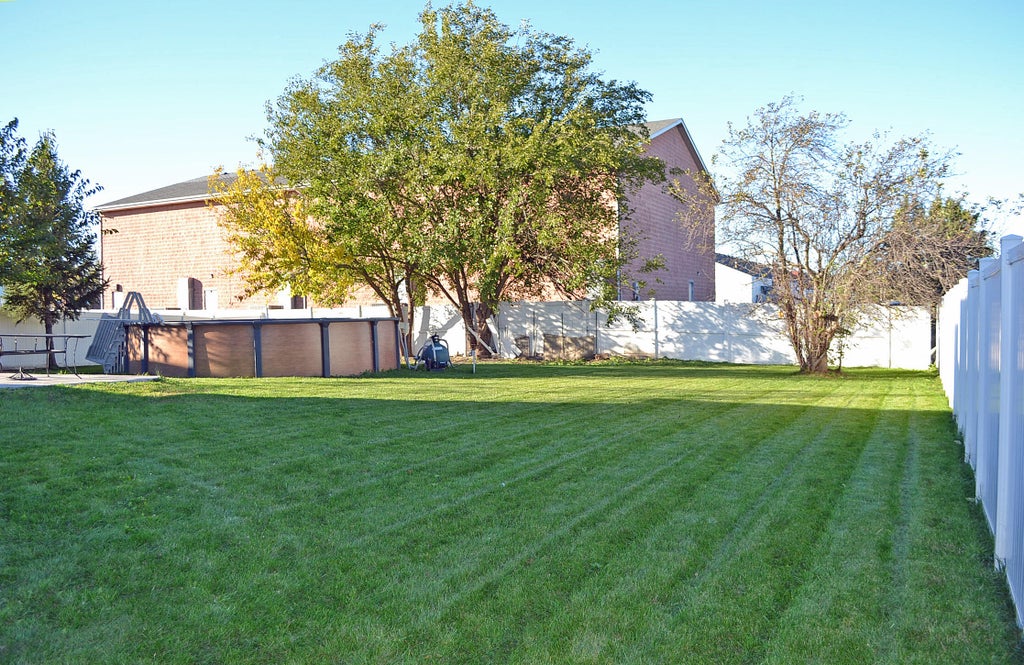 Photo of 4924 Cardinal Court, Schererville, IN 46375 (MLS # 847034)