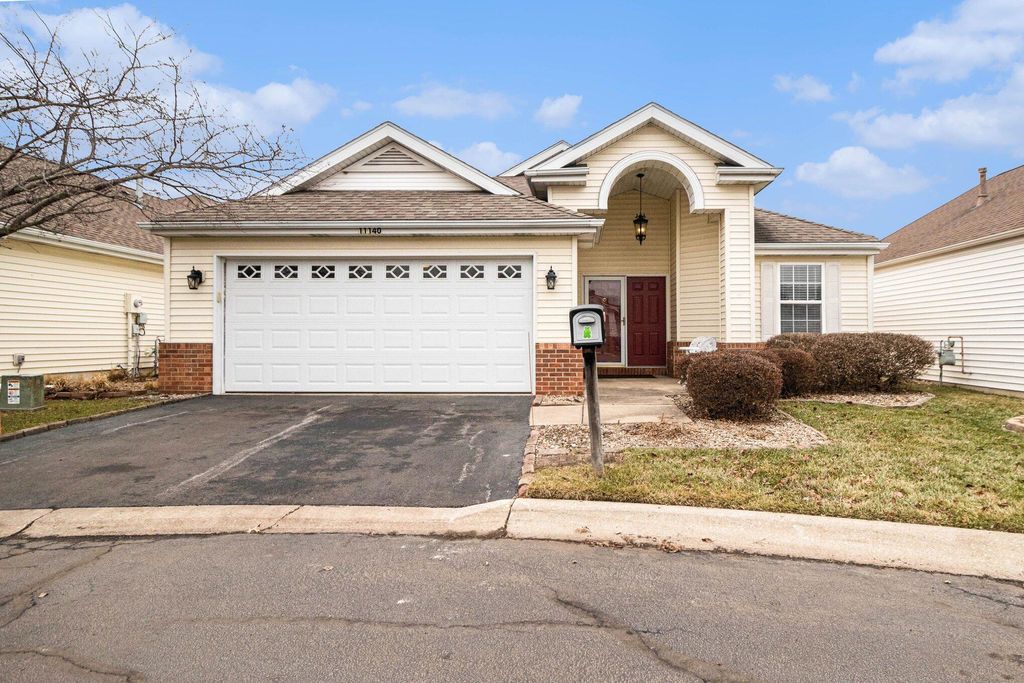 Photo of 11140 Briarcliff Court, Crown Point, IN 46307 (MLS # 834346)