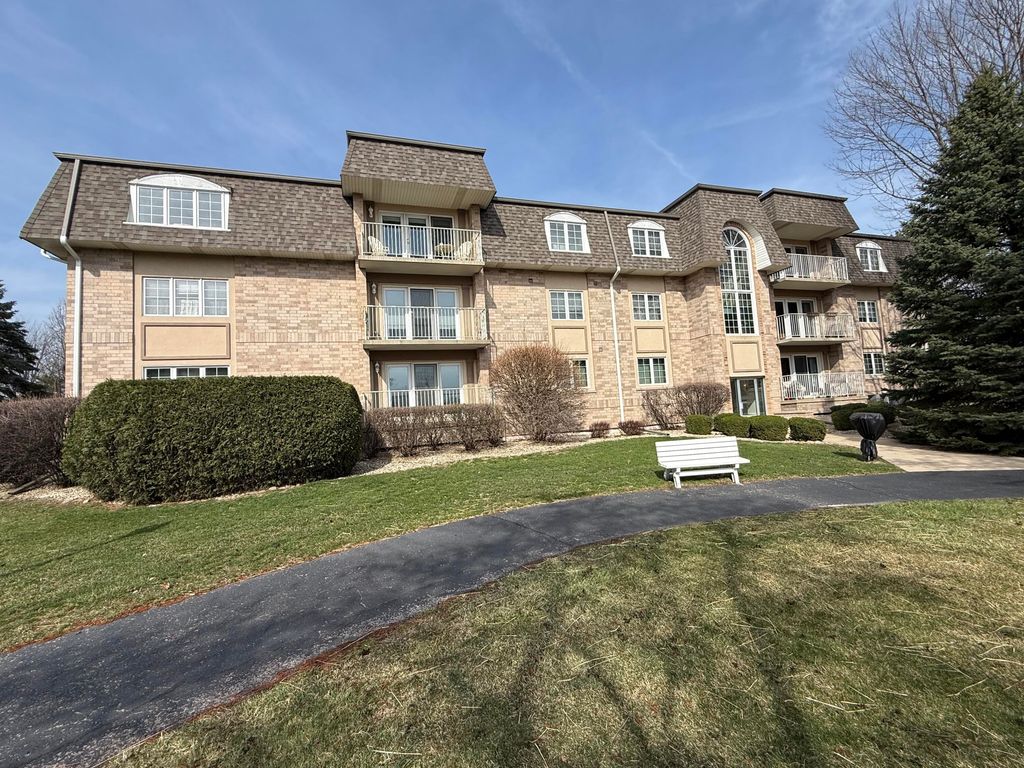 Photo of 908 Swan Drive #2d, Dyer, IN 46311 (MLS # 836193)