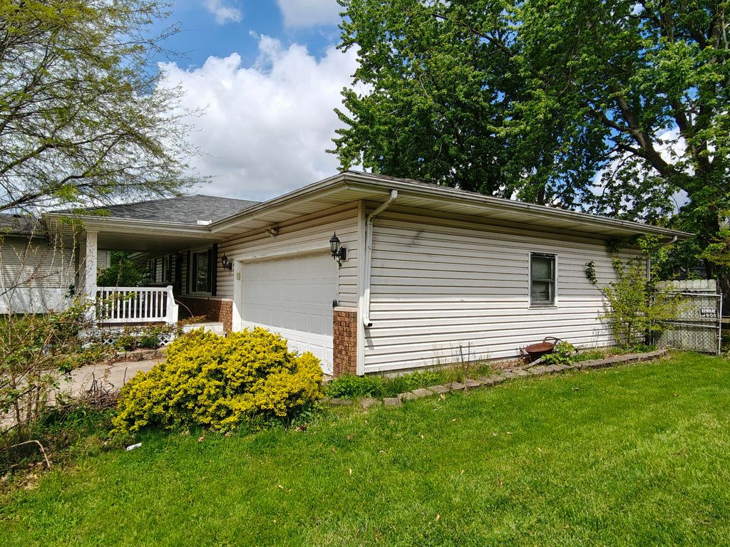Photo of 5358 Redwood Avenue, Portage, IN 46368 (MLS # 838530)