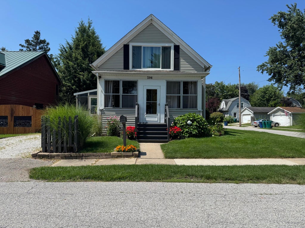 Photo of 396 Kenwood Street, La Porte, IN 46350 (MLS # 841772)