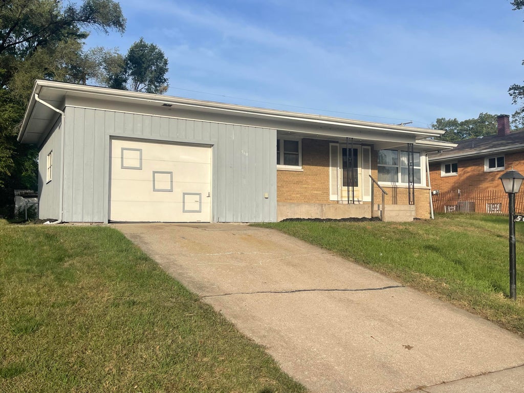 Photo of 560 N Tippecanoe Place, Gary, IN 46403 (MLS # 846695)