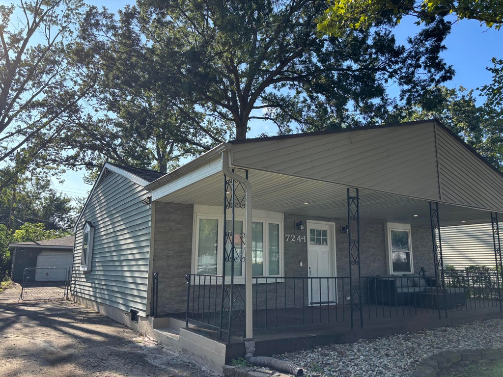 Photo of 724-1 Imperial Road, Valparaiso, IN 46385 (MLS # 844136)