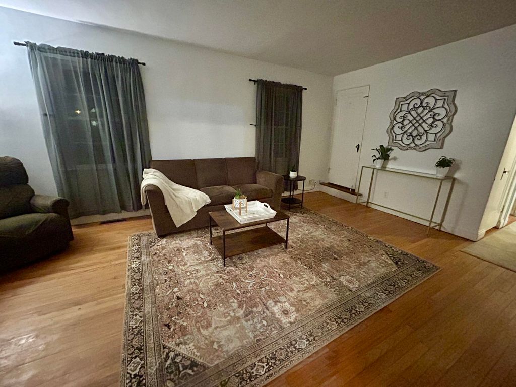 Photo of 100 W 2nd Street, Hobart, IN 46342 (MLS # 832016)