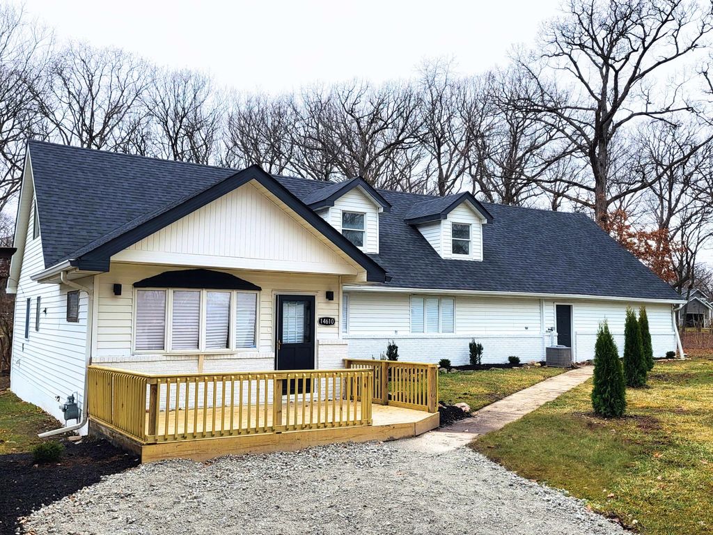 Photo of 14610 Colfax Place, Crown Point, IN 46307 (MLS # 835191)