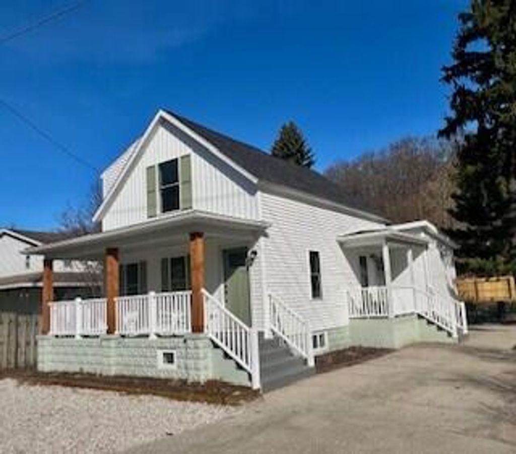 Photo of 112 Blaine Street, Michigan City, IN 46360 (MLS # 839367)